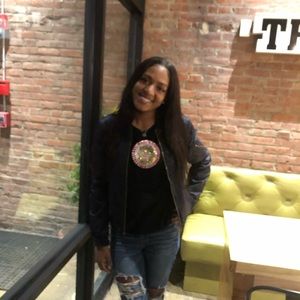 Meet your Posher, Taryn